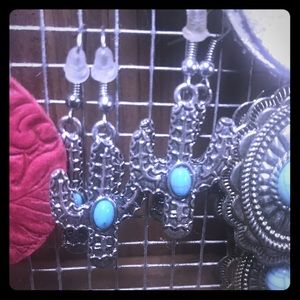Super Cute Cactus Earrings!
